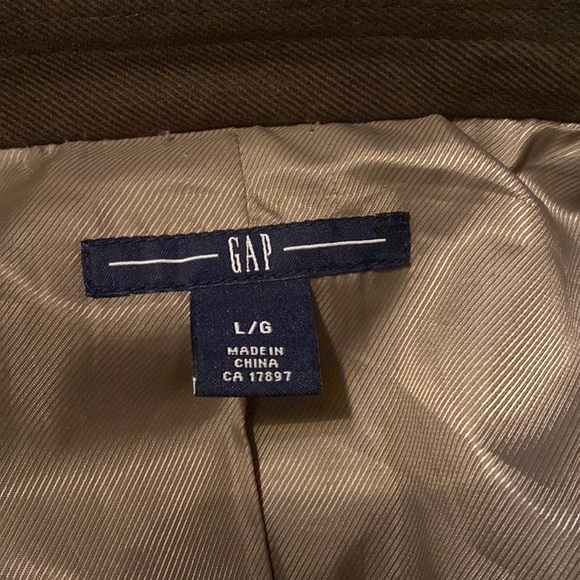 Gently used brown Gap coat. - Picture 2 of 8